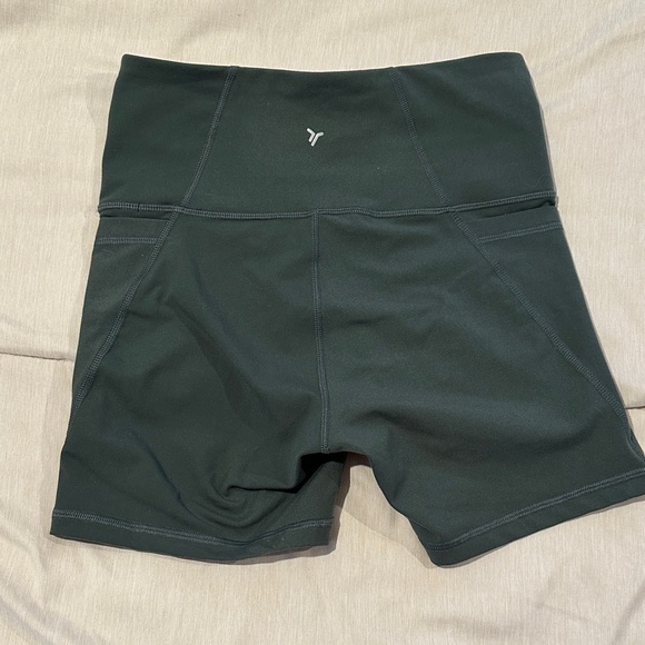 Old Navy Active High Waisted Biker Shorts Dark Forrest Green Size Small - Picture 3 of 5